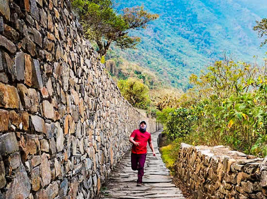 CHOQUEQUIRAO 5D/4N